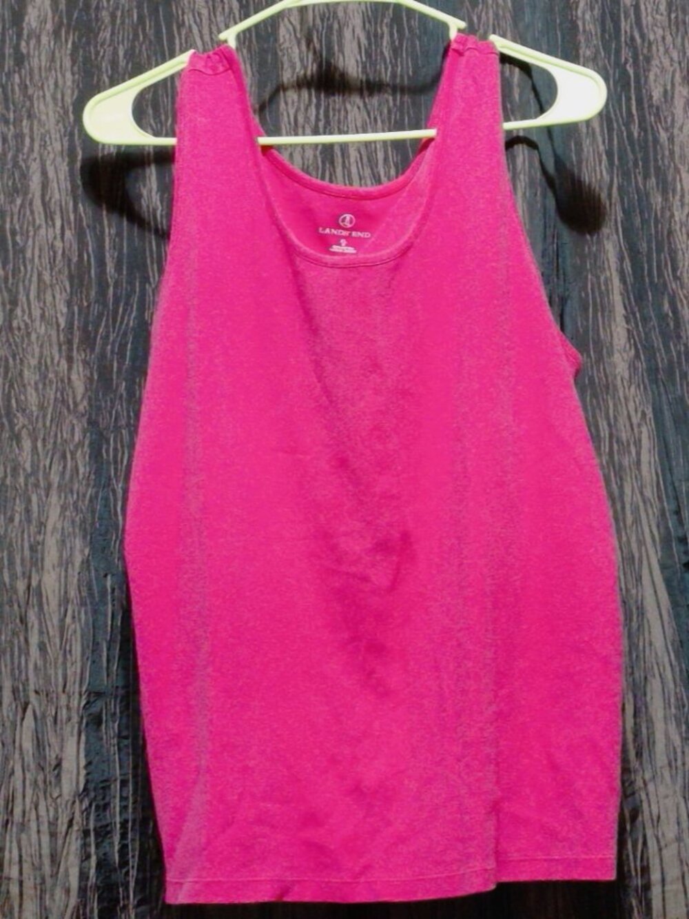 Pink Lands' End tank top featuring a scoop neckline and thick shoulder straps